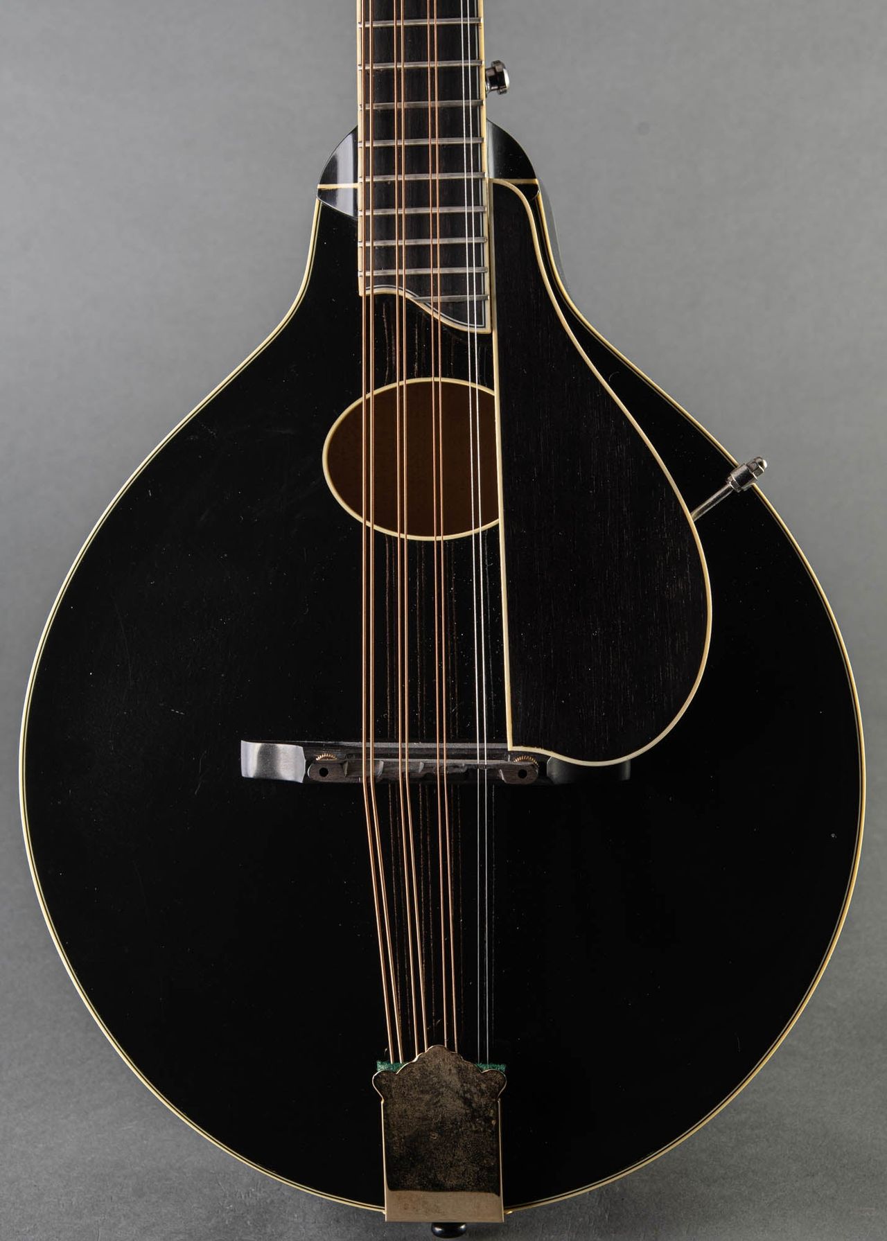 Octave Mandolins - Black Mandolins and Guitars