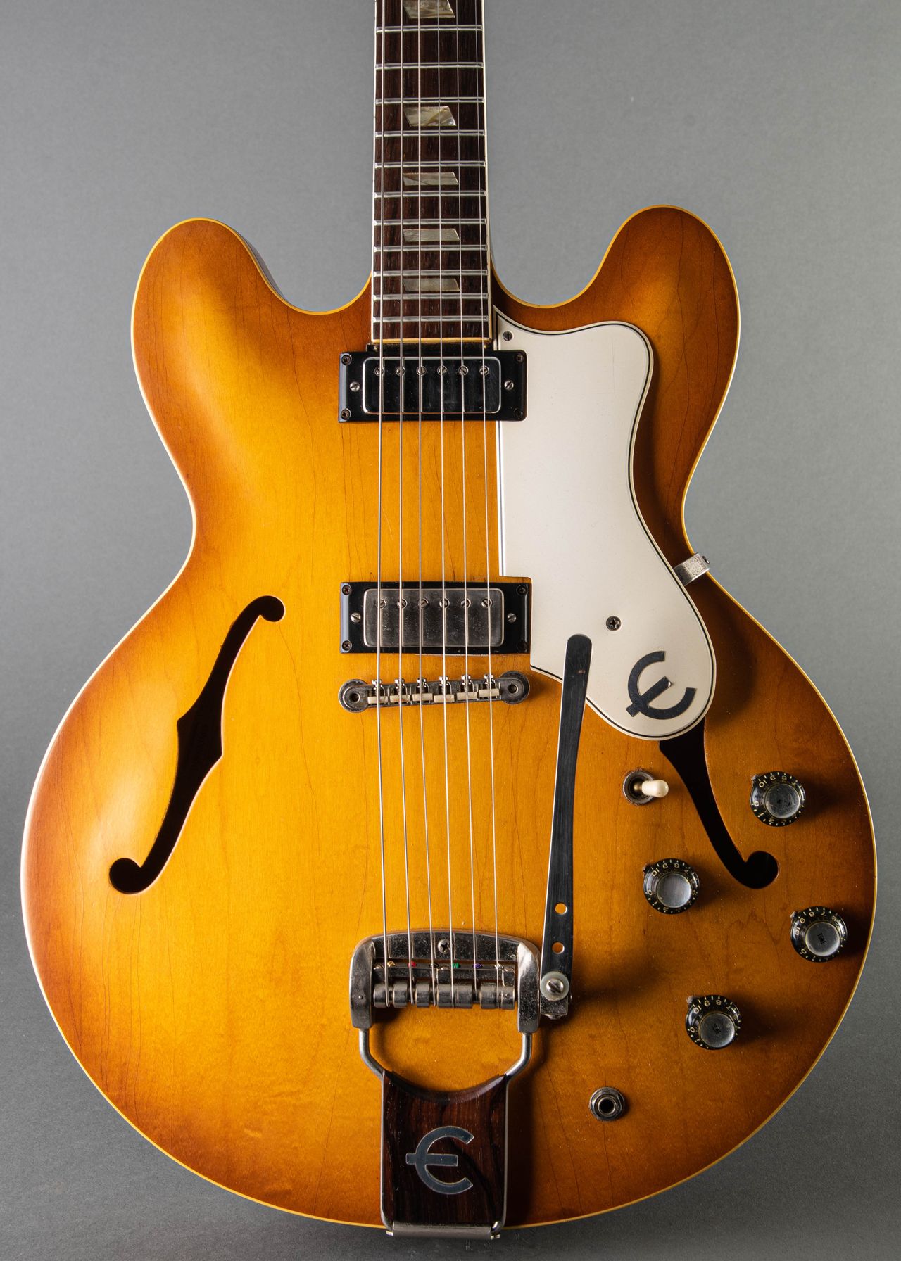 Epiphone Riviera 1962, Royal Tan | Carter Vintage Guitars