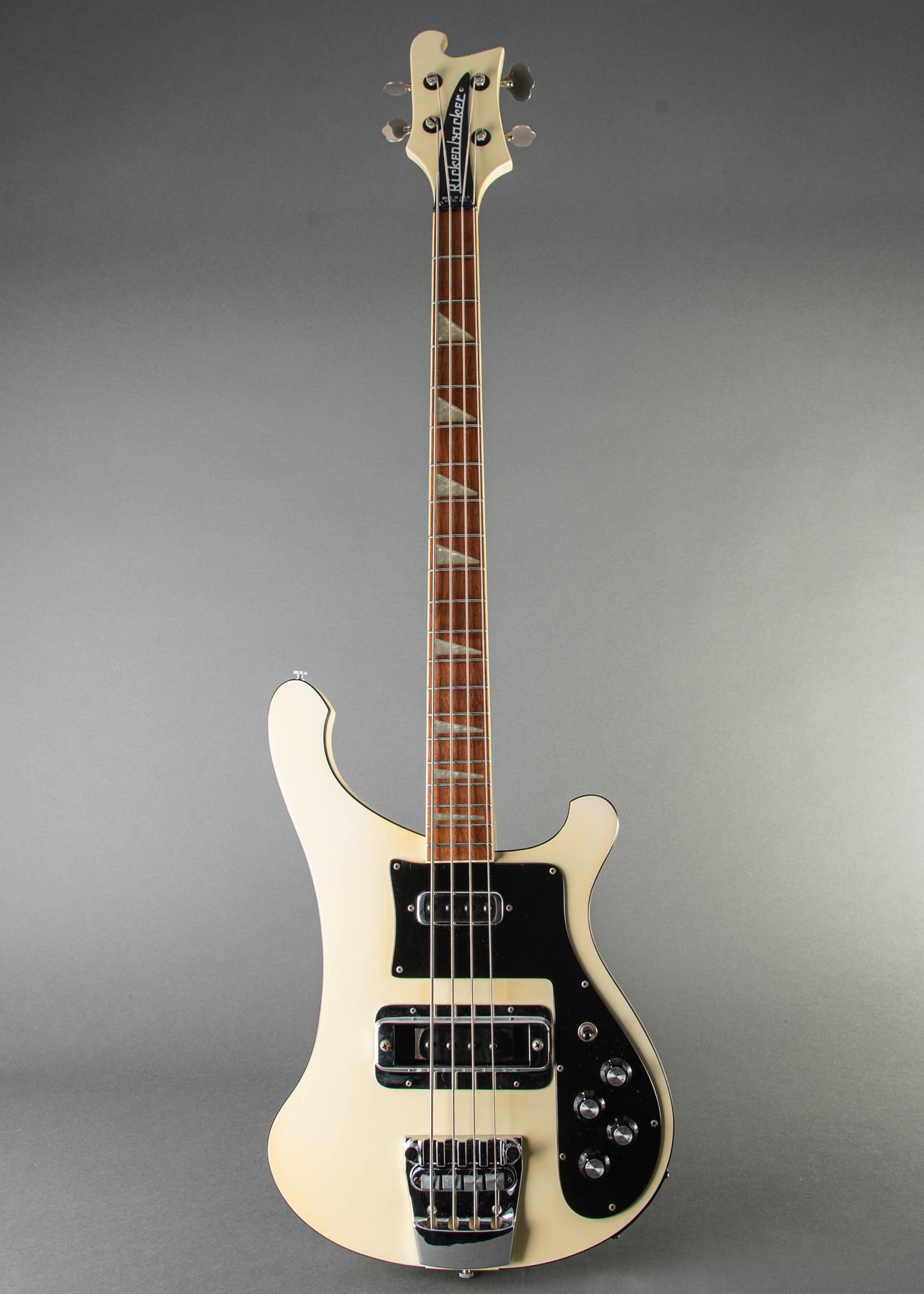 Rickenbacker 4001 1977, White | Carter Vintage Guitars