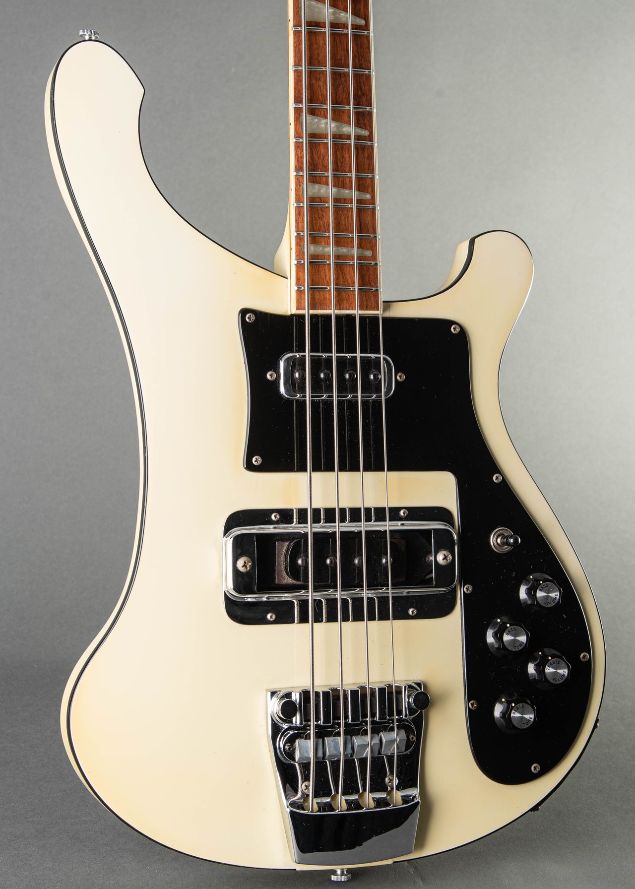 Rickenbacker 4001 1977, White | Carter Vintage Guitars