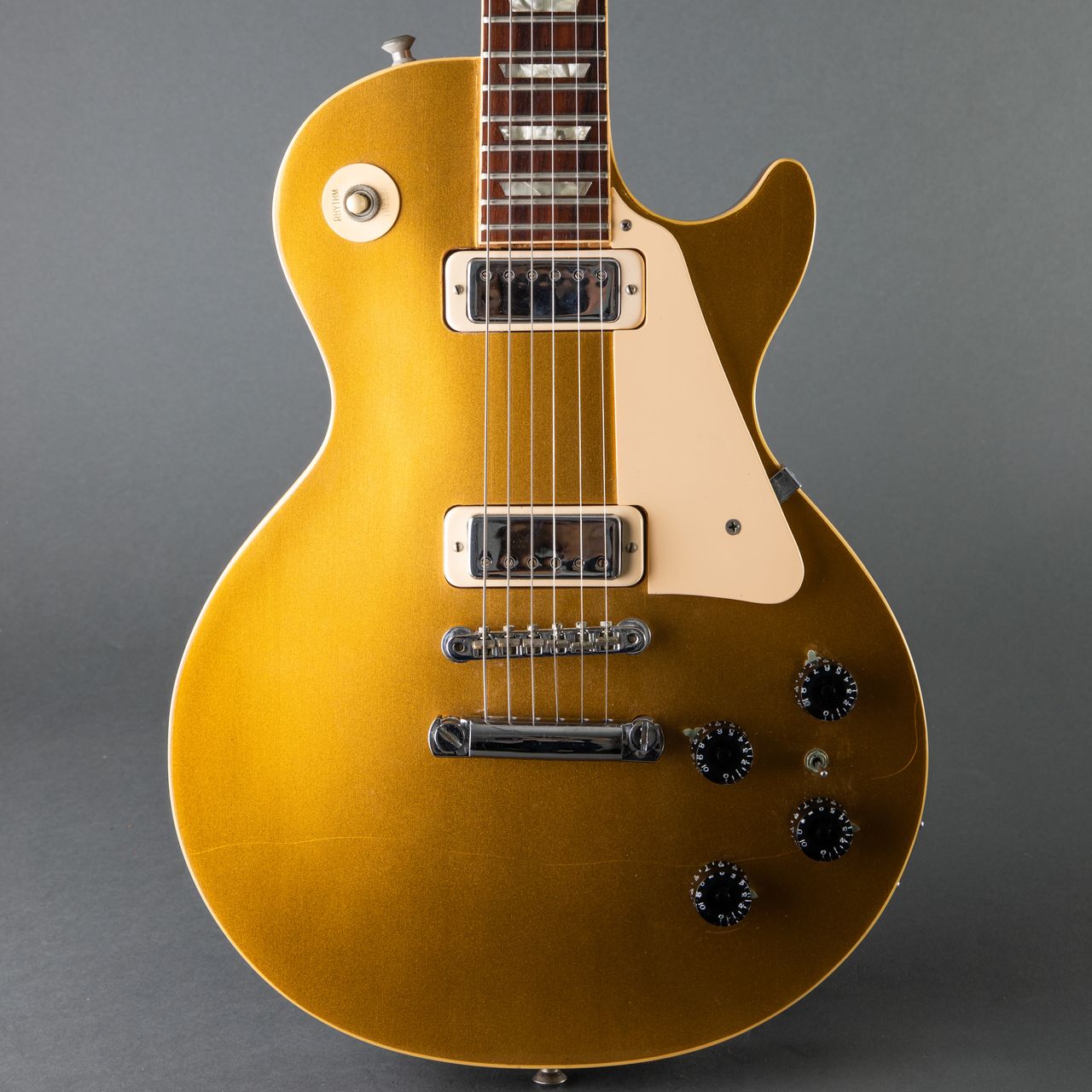 Slink Morning hotel Gibson Les Paul Deluxe 1970, Goldtop | Carter Vintage Guitars