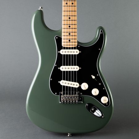 Fender American Professional Stratocaster 2017, Olive Green