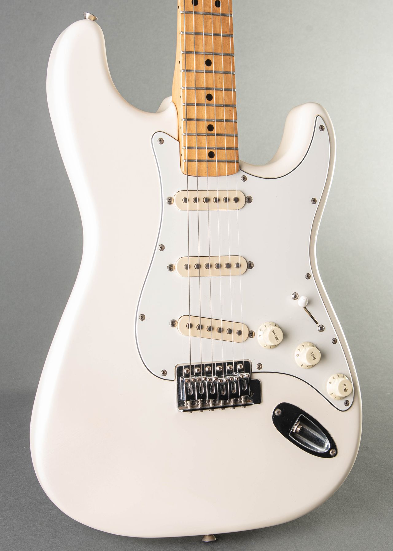 servant Scrutiny Postscript Fender American Standard Stratocaster 1989, White | Carter Vintage Guitars