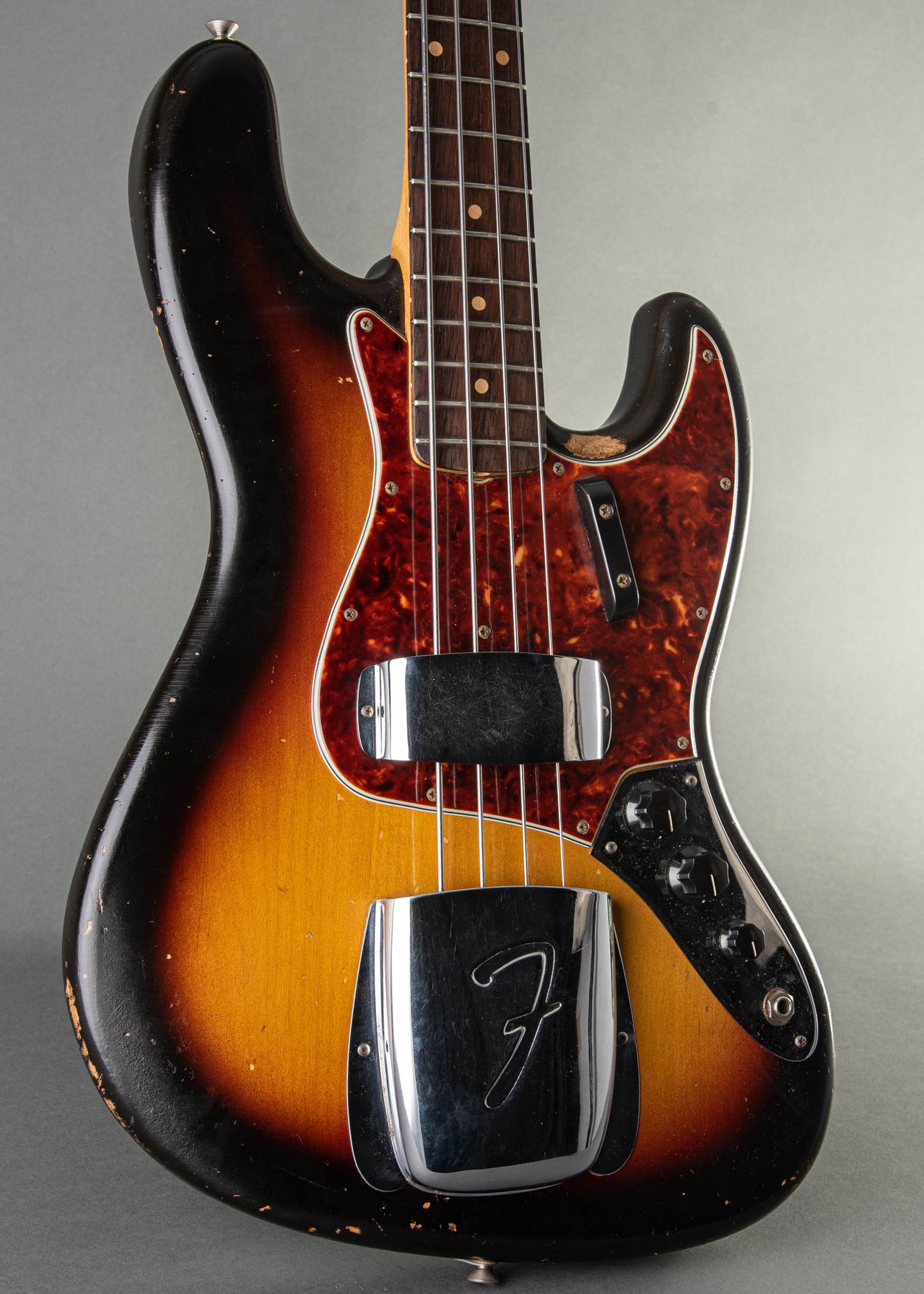 Fender Jazz Bass 1962, Sunburst | Carter Vintage Guitars