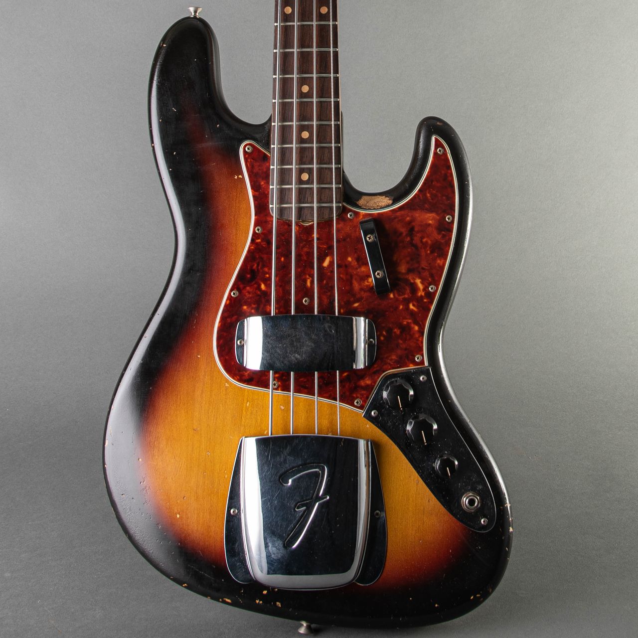Fender Jazz Bass 1962, Sunburst | Carter Vintage Guitars