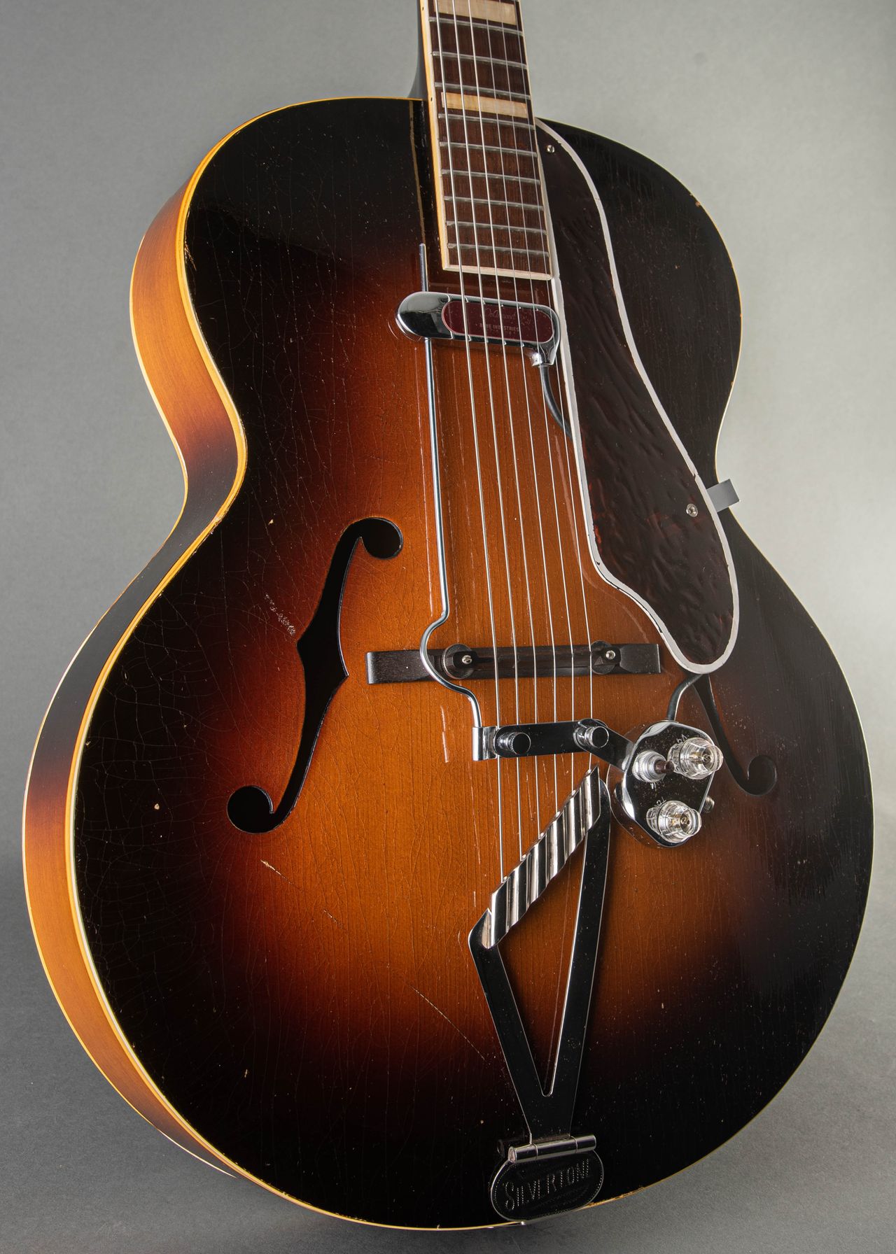 Silvertone Deluxe S 1947, Sunburst | Carter Vintage Guitars
