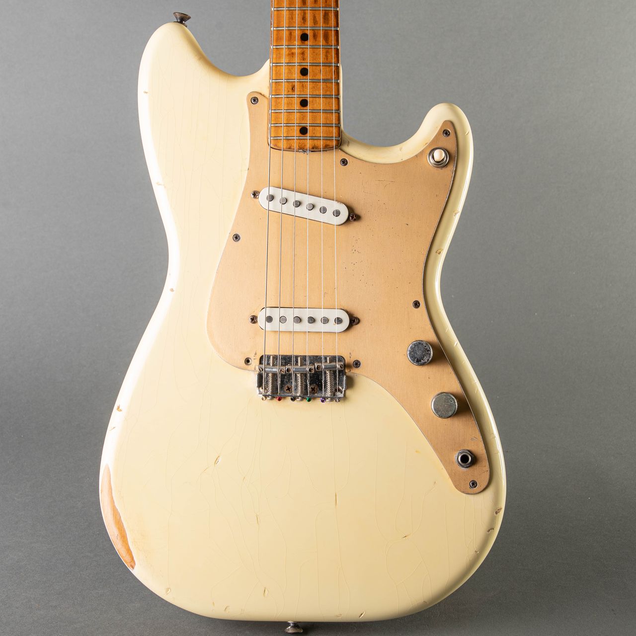 Fender Duo-Sonic 1958, Desert Sand | Carter Vintage Guitars