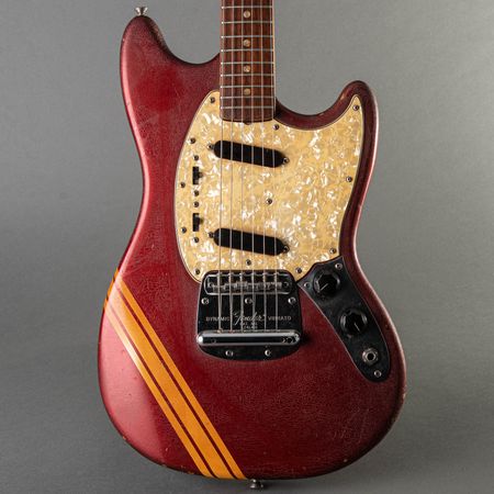 Fender Mustang 1968, Competition Red