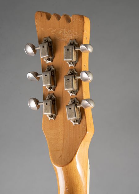 mosrite Avenger （管理カヒ）