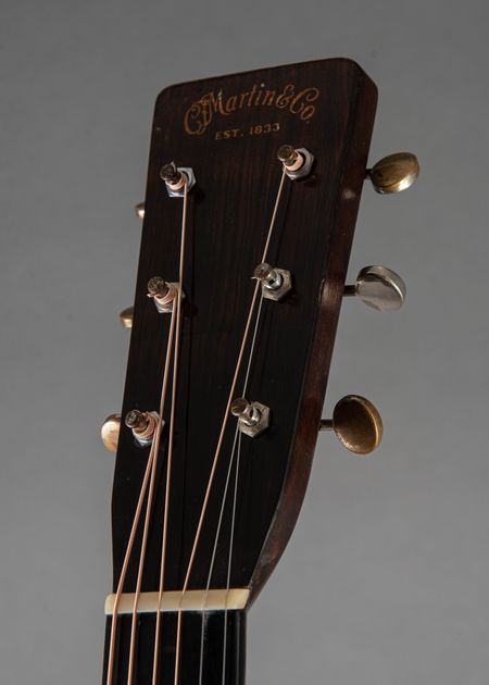 Martin HD-28 1977, Sunburst | Carter Vintage Guitars