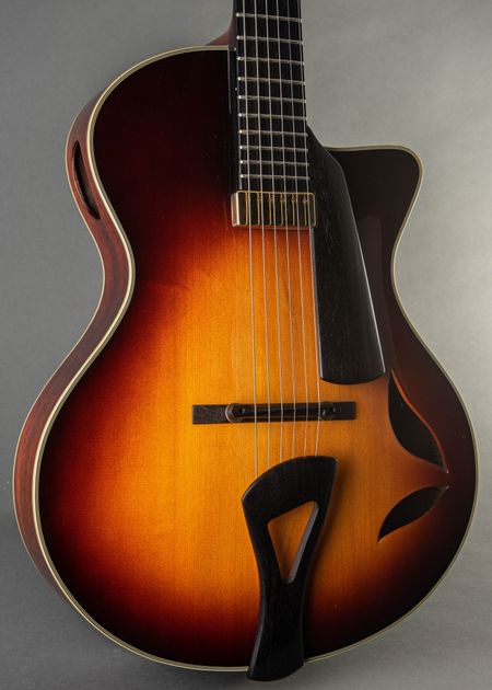 Eastman Romeo 2021, Sunburst | Carter Vintage Guitars