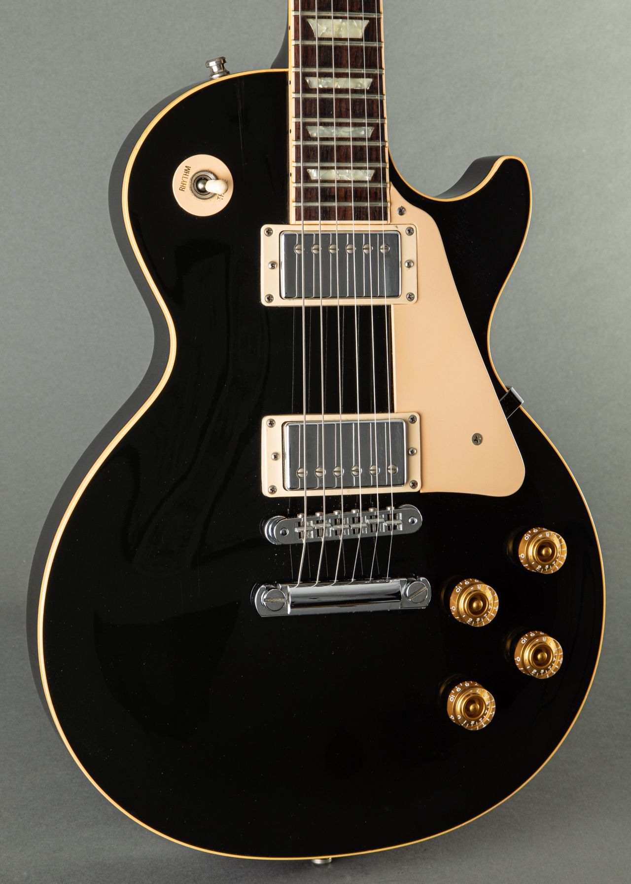 Gibson Les Paul Standard 2000, Black | Carter Vintage Guitars