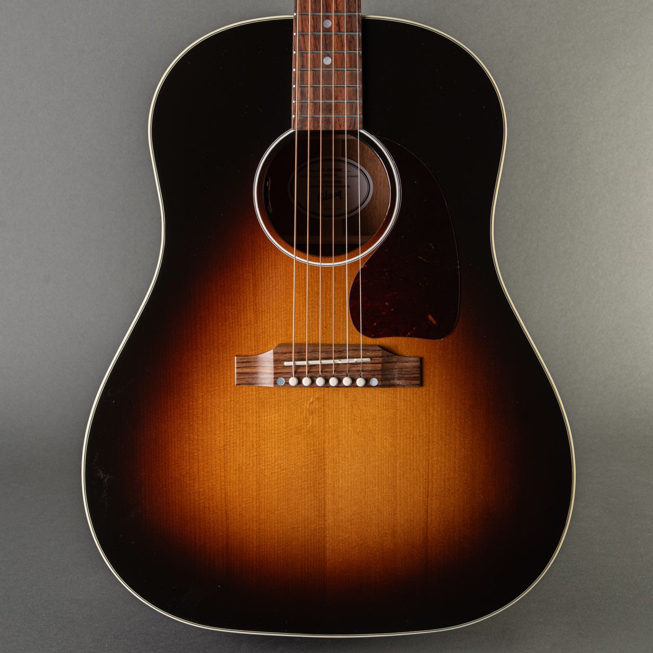 Gibson J-45 Standard 2023, Vintage Sunburst | Carter Vintage Guitars