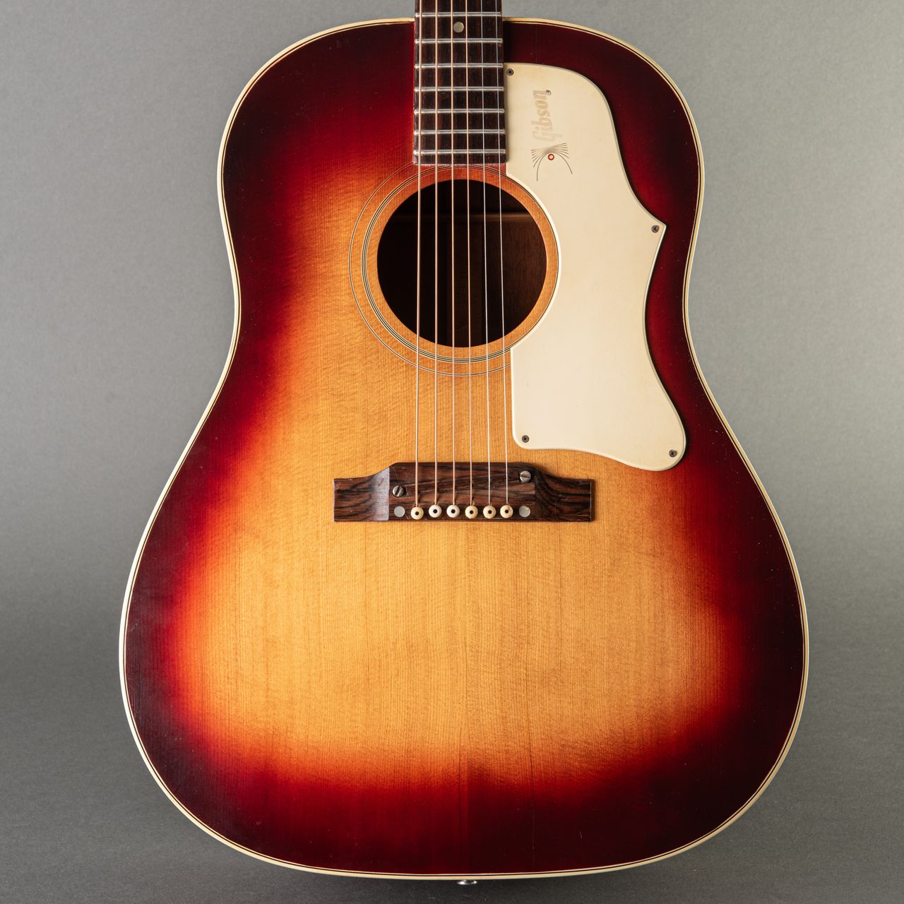 Gibson J-45 1968, Sunburst | Carter Vintage Guitars