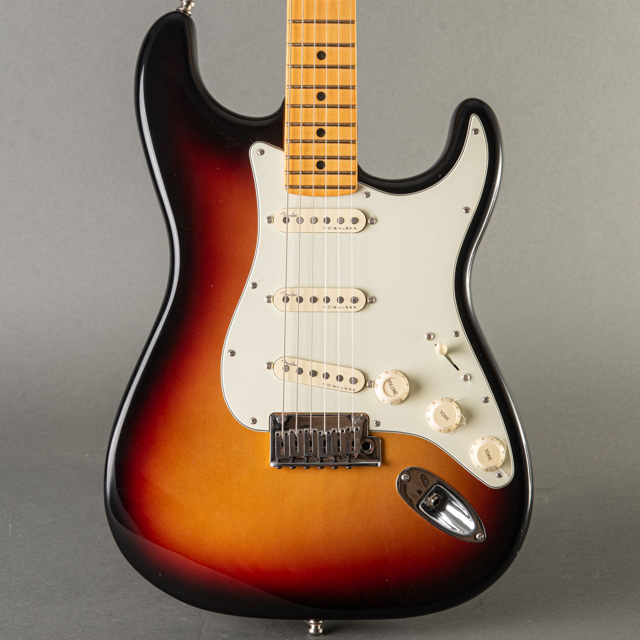 Carter Vintage - Fender American Ultra Stratocaster 2021, Sunburst ...