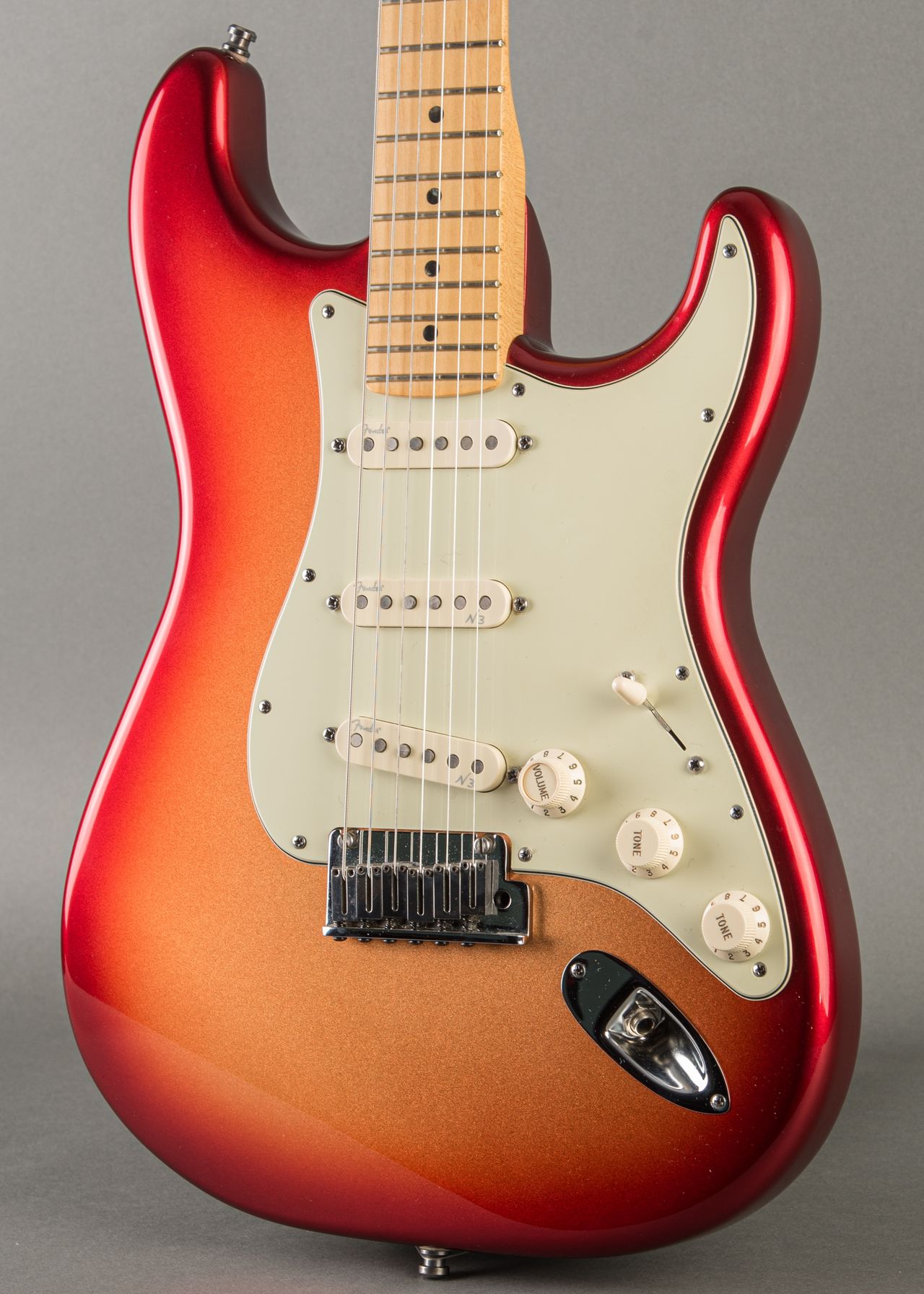 Fender USA American Deluxe ストラトキャスター N3 - ギター