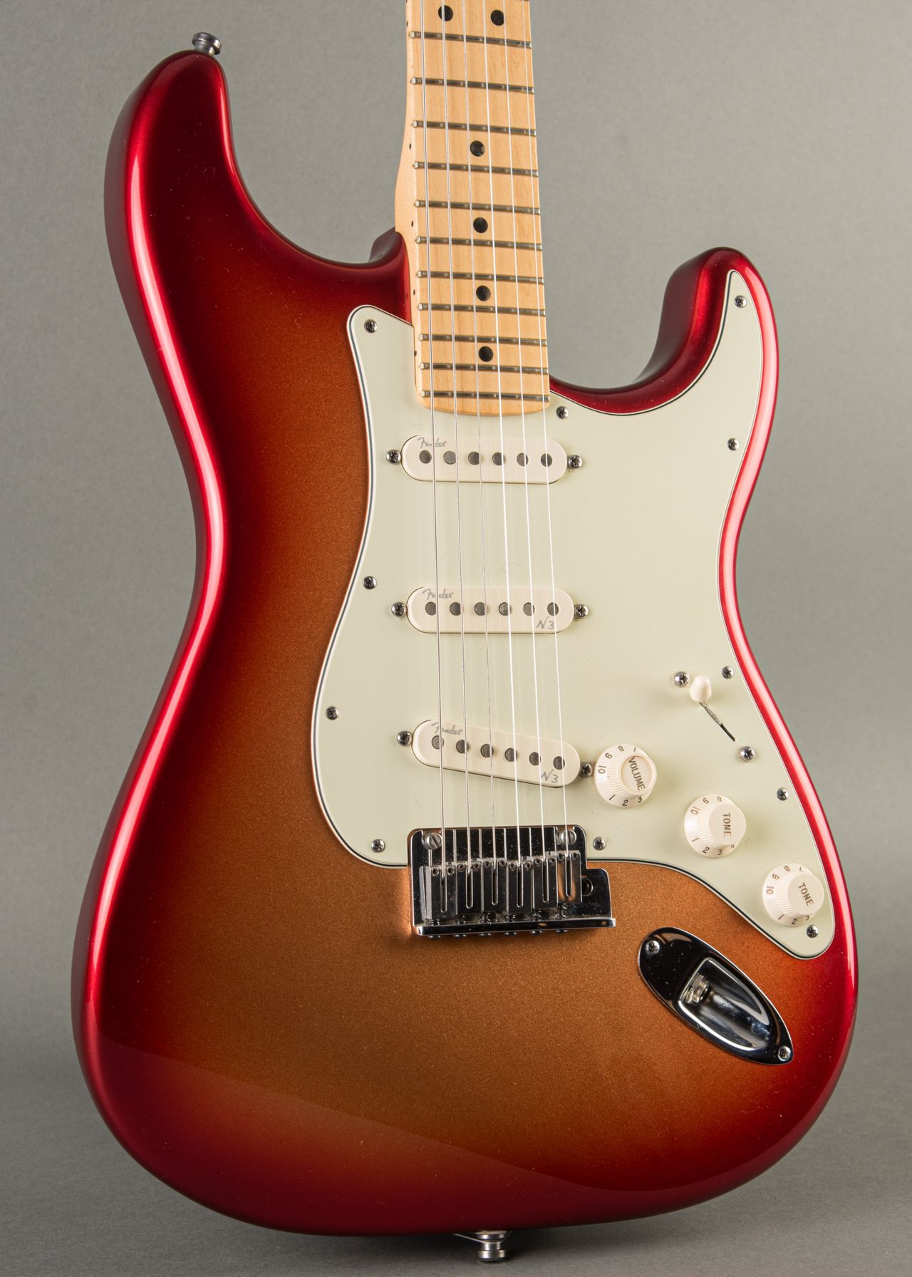 Fender American Deluxe Stratocaster 2011, Sunset Metallic | Carter Vintage  Guitars