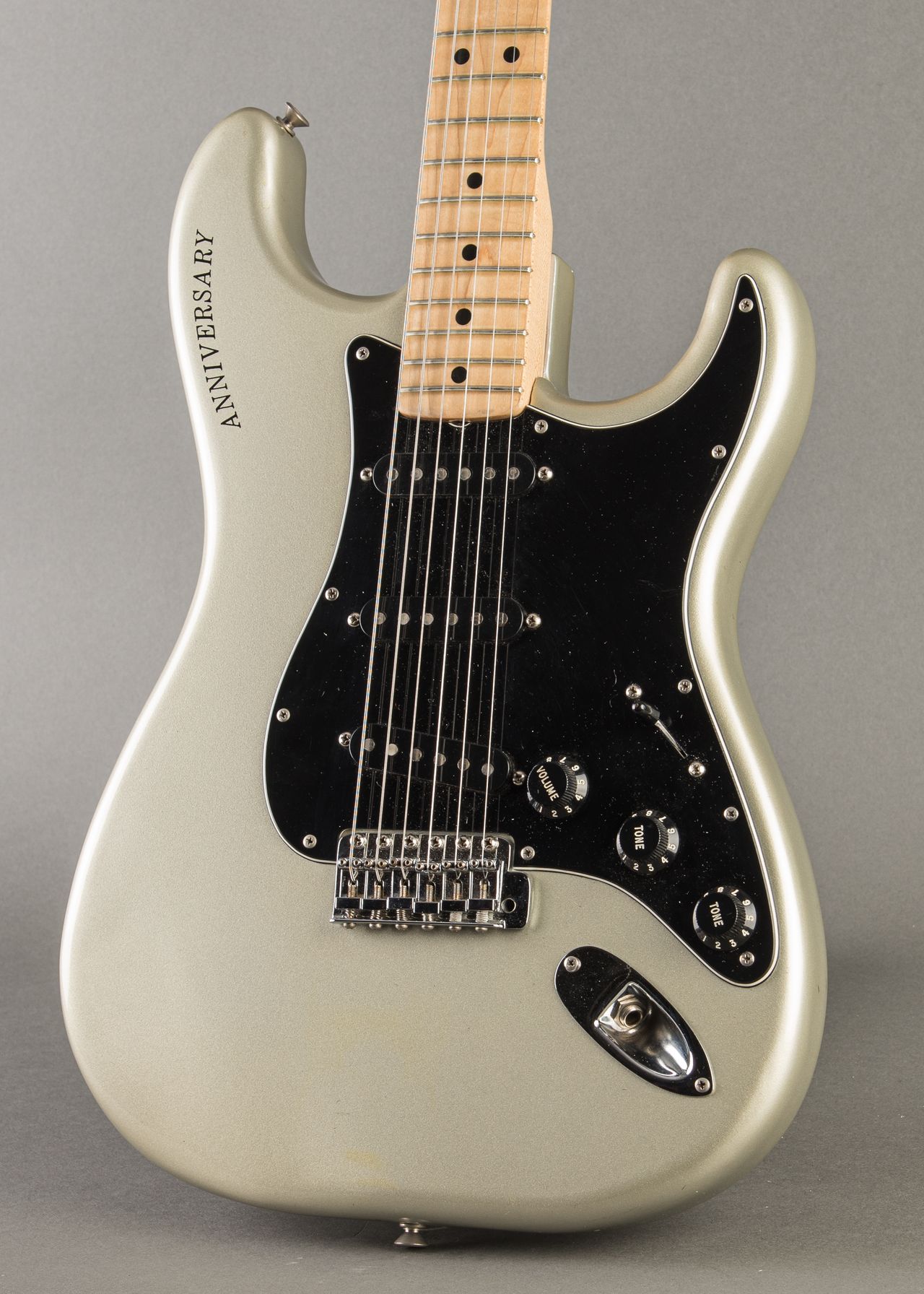 Fender 25th Anniversary Stratocaster 1979, Anniversary Silver 