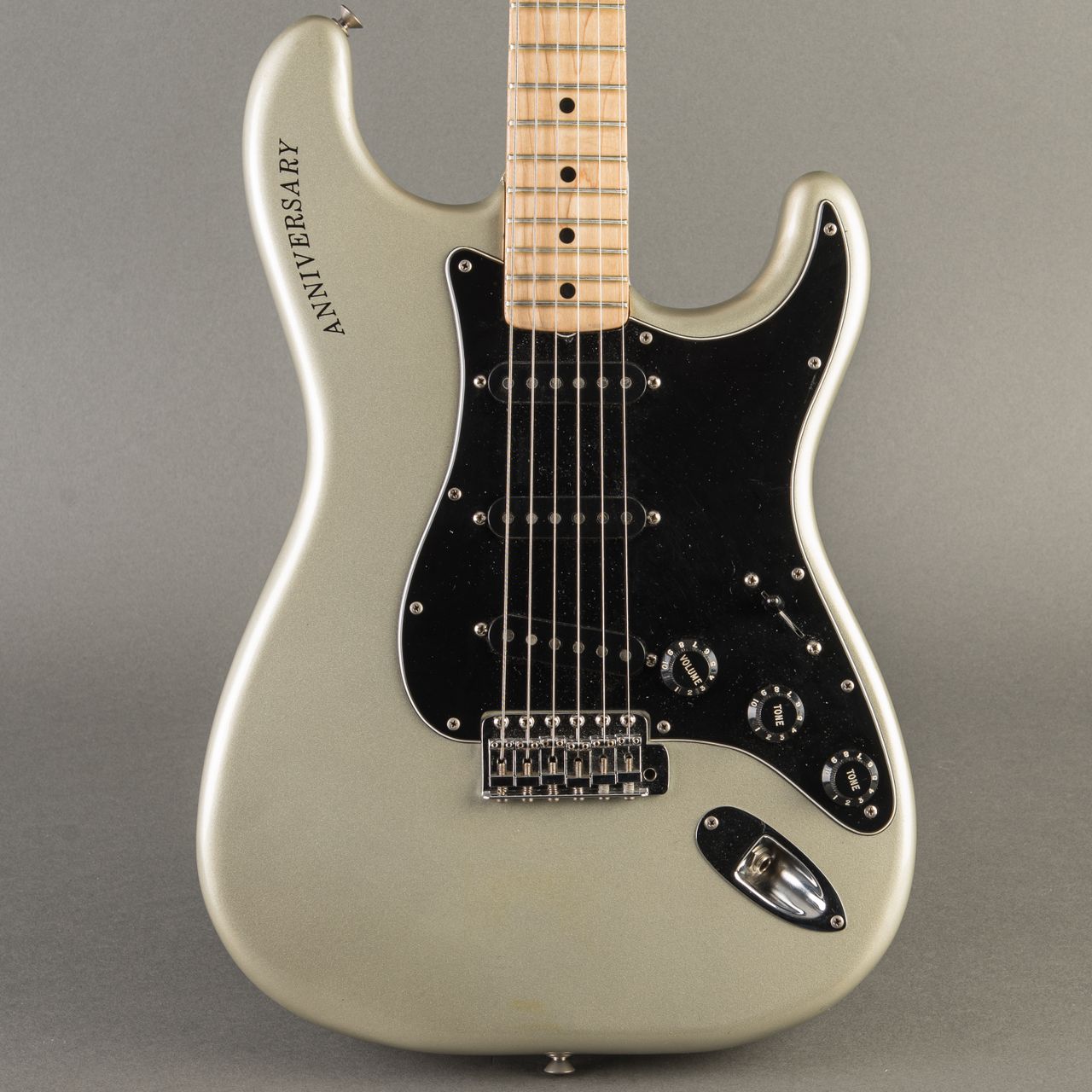 Fender 25th Anniversary Stratocaster 1979, Anniversary Silver 