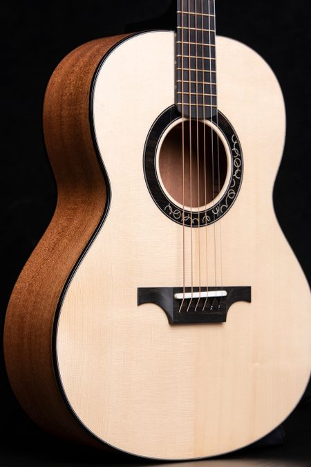 Luis Guerrero Guitars F Model, German Spruce & Honduran Mahogany