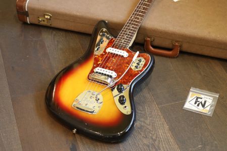 1962 Fender Jaguar Electric Guitar 3-Tone Sunburst + OHSC