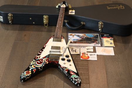 2006 Gibson Custom Shop Inspired By Series Jimi Hendrix Psychedelic Flying V + COA OHS