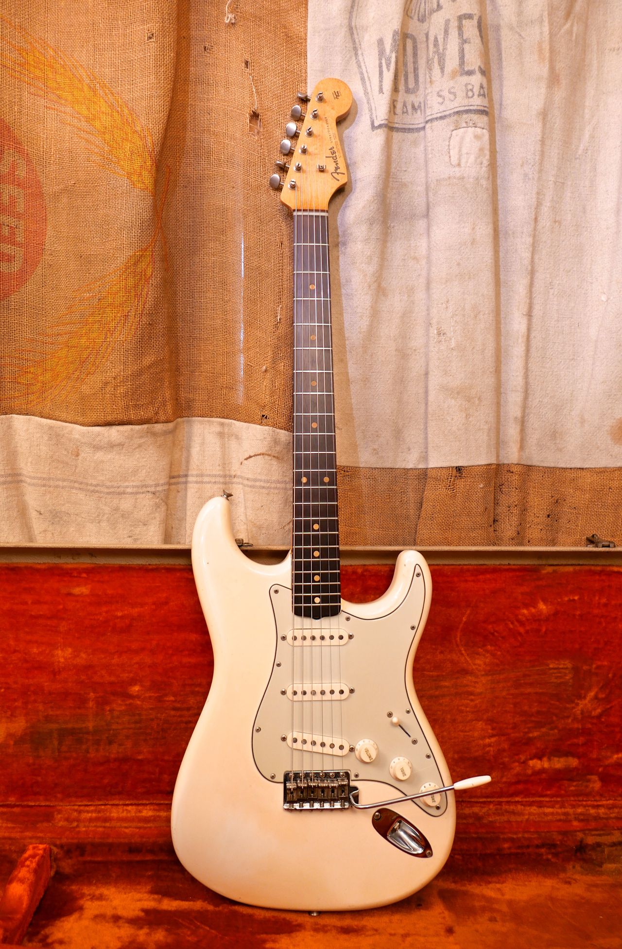 plan de estudios Arrestar instalaciones Fender Stratocaster 1962 - Olympic White | Carter Vintage Guitars