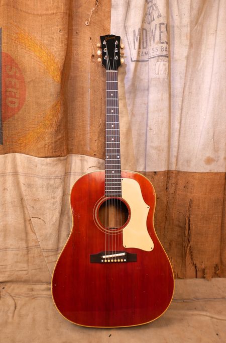 Gibson J-45 1968 - Cherry Red