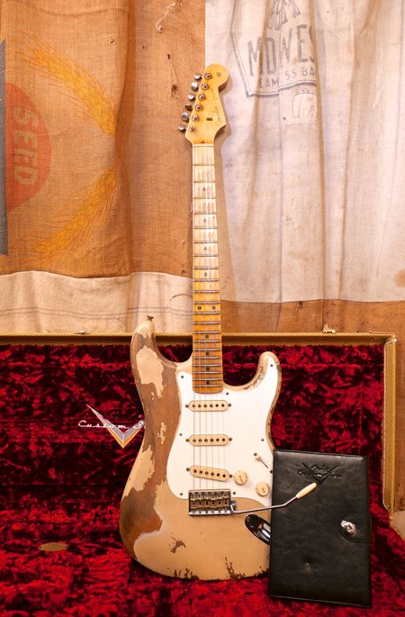 Fender Custom Shop Limited Edition '56 Stratocaster 2022 - Heavy Relic Desert Sand